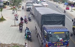 Chưa Tết, cầu Rạch Miễu đã ùn ứ, dân đi lại thế nào?