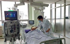 Cụ ông 60 tuổi may mắn thoát cửa tử sau ngưng tim phổi vì ngộ độc rượu