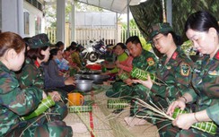 Ấm áp ngày hội gói bánh Tét tặng người nghèo tại "Tết quân dân"