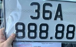 Chuyển vùng đăng ký, người đàn ông bất ngờ bấm được biển VIP ngũ quý 8