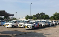 Bãi đệm taxi trước sân bay Tân Sơn Nhất mở cửa tạm đến 6/2
