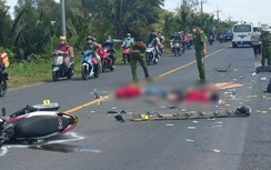 Xe máy va chạm ô tô trên đường Quản Lộ - Phụng Hiệp, 2 người tử vong