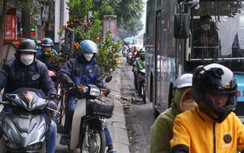 Cận Tết, Hà Nội ùn tắc mọi nẻo đường