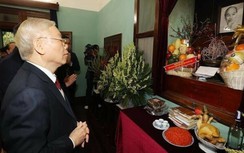 Tổng Bí thư Nguyễn Phú Trọng dâng hương tưởng nhớ Chủ tịch Hồ Chí Minh