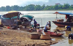 Làng hến đặc sản 300 năm tuổi bên dòng La