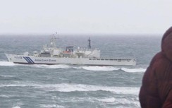 Tàu chở hàng bị lật ở Nhật, chưa rõ số phận của 18 thuỷ thủ