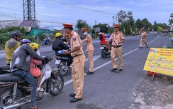 Hành động đẹp của CSGT Bạc Liêu làm nhiều người dân bất ngờ