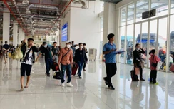 Các bến xe tại TP.HCM đón 25.000 khách trong ngày mùng 6 Tết