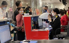 Trăm nghìn người bay về sau kỳ nghỉ, Tân Sơn Nhất chống ùn ứ cách nào?