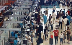 Gần 900.000 khách qua sân bay Nội Bài dịp cao điểm Tết Nguyên đán