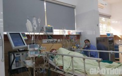 Sau tiệc tân niên, nhóm người cùng công ty ngộ độc rượu rởm