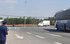 Vì sao phương tiện đổ dồn vào cao tốc Cam Lộ - La Sơn trong dịp Tết?