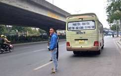 Sau Tết, xe dù lại “bủa vây” bến xe