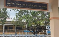 Nữ sinh lớp 6 đánh bạn, quay clip tung lên mạng bị đình chỉ học 1 năm