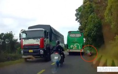 Cho thôi việc lái xe khách chạy sai hành trình, vượt ẩu ép xe máy