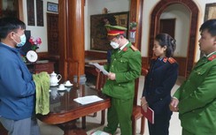 Bắt cán bộ địa chính xã tẩy xoá ranh giới để chuyển nhượng đất trái phép