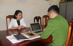 Bắt nữ địa chính cố tình gây khó dễ để vòi tiền của dân
