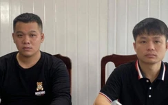 Bị nhắc đi ngược chiều, 2 du khách lao vào đánh nhân viên bảo vệ chùa Hương