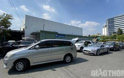 Công an khám xét chi nhánh Trung tâm đăng kiểm 50-05V ở TP.HCM