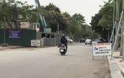 Đơn vị thi công cầu tự ý đặt biển cấm, giao thông 2 tuyến đường bị cản trở