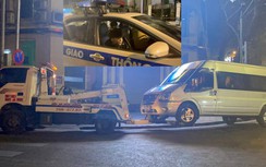 Tài xế xe 16 chỗ vi phạm nồng độ cồn, CSGT dùng ô tô đặc chủng đưa khách về