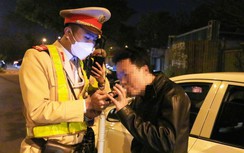 Dừng trăm xe phát hiện 1 lỗi nồng độ cồn, tài xế đề nghị nhà xa cho đi tiếp