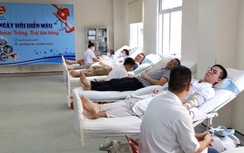 Đông đảo y bác sỹ ở Huế tham gia ngày hội “Blouse trắng – Trái tim hồng”