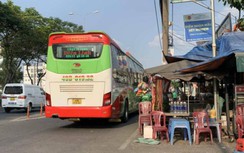 TP.HCM: Cắm biển cấm dừng đỗ khu vực “bến cóc” Rạch Chiếc