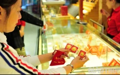 Giá vàng hôm nay 24/2: Vàng trong nước chưa dứt đà giảm giá