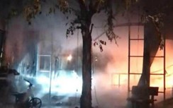 Hỏa hoạn thiêu rụi 3 căn nhà cùng nhiều xe gắn máy ở An Giang