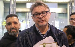 Tới Việt Nam, việc đầu tiên HLV Troussier làm là gì?