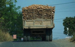 Sa Thầy: Phạt 11 trường hợp xe quá tải, quá khổ