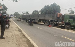 Va chạm với xe đầu kéo, người đàn ông đi xe máy tử vong tại chỗ