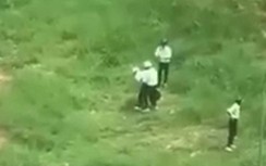Thông tin bất ngờ vụ nam sinh bị khóa tay và đánh ở Cà Mau