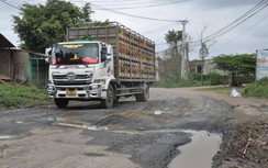 QL29 xuống cấp chậm khắc phục, gồng mình cõng xe quá khổ, quá tải