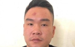 Bắt, khởi tố tài xế không đo nồng độ cồn, hất CSGT lên nắp capo