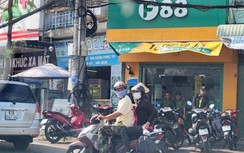 Cảnh sát xuất hiện tại một điểm giao dịch của F88 ở Sóc Trăng