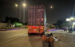 Tông đuôi xe container đang dừng, nam thanh niên tử vong tại chỗ
