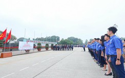 Đảng ủy Bộ GTVT tổ chức kết nạp đảng viên mới tại Lăng Chủ tịch Hồ Chí Minh