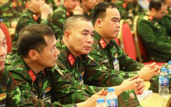 30 kiểm định viên quân sự hỗ trợ cho trung tâm đăng kiểm nào?