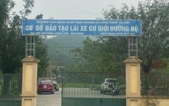 Khởi tố giám đốc và 2 cán bộ trung tâm sát hạch lái xe ở Hoà Bình