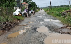 Đường hư hỏng, người dân khổ sở, địa phương bất lực vì... không có kinh phí
