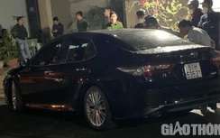 Video TNGT 24/3: Xe Camry bốc cháy, tài xế tử vong trên ghế lái