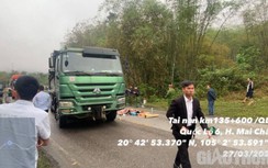 Va chạm với xe tải trên QL6, người điều khiển xe máy tử vong tại chỗ