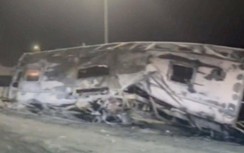 Xe buýt chở người hành hương bị lật nghiêng, 49 người thương vong