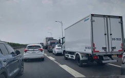 Liên tiếp 2 vụ TNGT trên cao tốc Long Thành - Dầu Giây, 1 tài xế tử vong