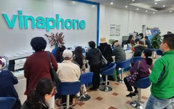 Lo bị khóa sim sau 31/3, người dân đổ xô làm thủ tục chuẩn hóa thông tin