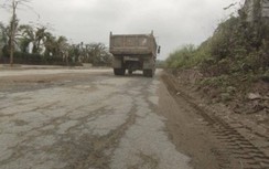 Hải Phòng: Đoàn xe chở vật liệu vào dự án tỷ đô cày nát đường ven biển