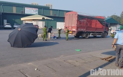 Va chạm với ô tô BKS Trung Quốc, nam công nhân bốc vác thuê tử vong