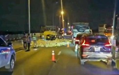 Tông đuôi xe tải trên cao tốc, tài xế xe khách tử vong tại chỗ